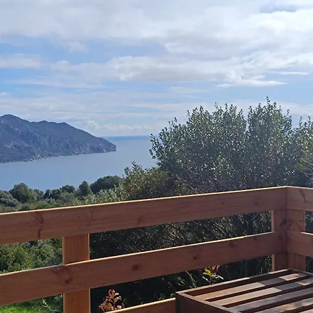 Fox Caravan Campsite Afionas